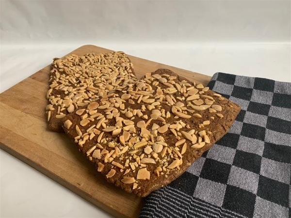 Speculaasbrok met amandelen 2 stuks